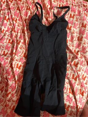 SKIMS SHAPEWEAR